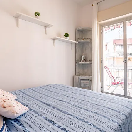 Guesthost - Seaside Escape - Cozy In Апартаменти Джардіні-Наксос