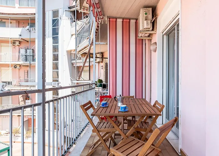 Seaside Escape - Cozy In Apartment