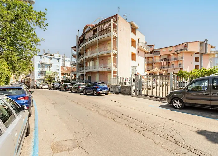 Seaside Escape - Cozy In *