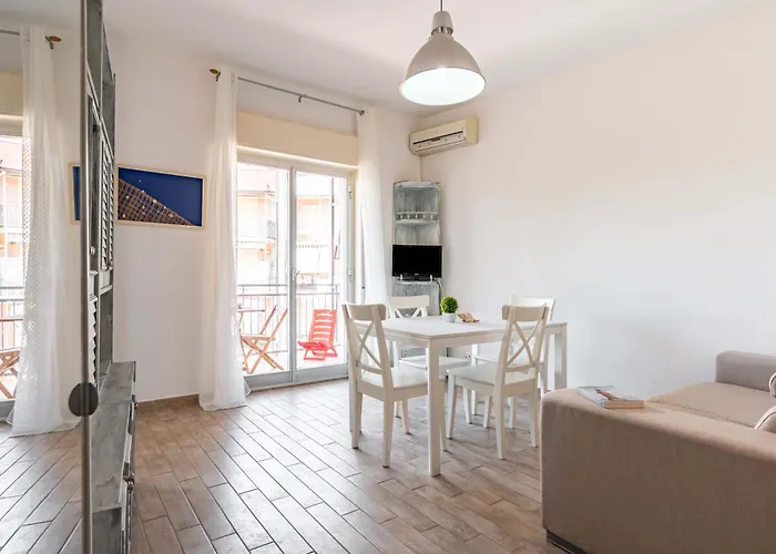 Seaside Escape - Cozy In *